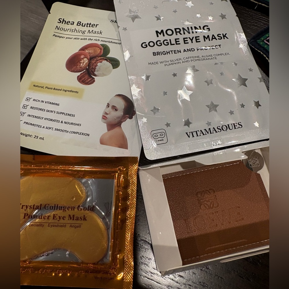 Loewe Mirror And Card Holder With Eye Masks Bundle